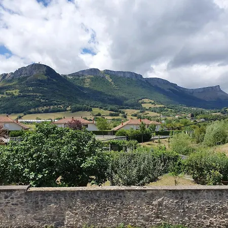 Casa de Férias Casa Familiar Con Jardín “arana Etxea” Ebi01207