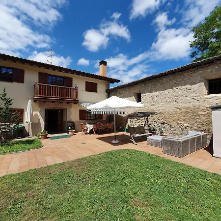 Casa Familiar Con Jardin “arana Etxea” Ebi01207 *