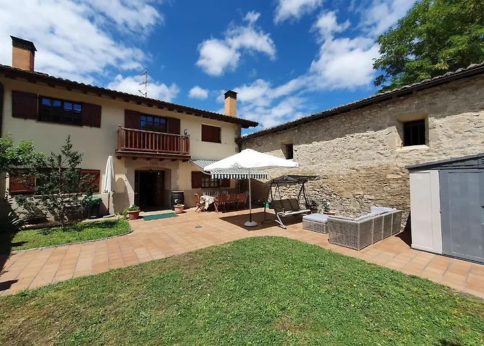 Casa Familiar Con Jardin “arana Etxea” Ebi01207 *